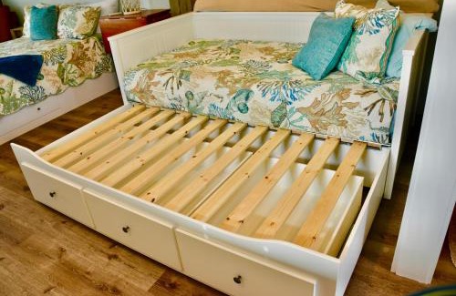 Key Allegro House | Waterfront Guesthouse on Key Allegro/Little Bay with dock