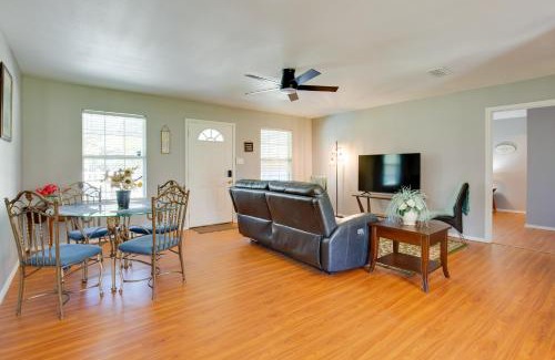 Emory House | Waterfront Home at Lake Fork with Boardwalk