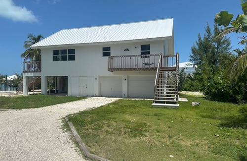 Treasure Cay House | Waterfront Home - Deep Water Dockage-Private Beach