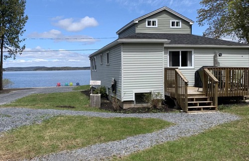 Saint John House | Waterfront Home on Kennebecasis river