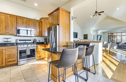 Hayes House | Waterfront Home w/Boat Dock & Deck in Storm Lake!