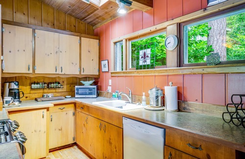 Gig Harbor House | Waterfront Home w/Private Beach, Deck, Wood Fireplace, Sound View