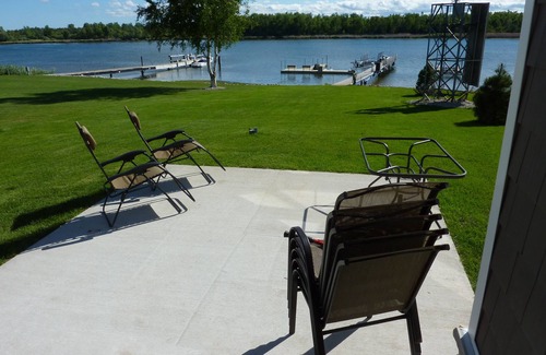 Sturgeon Bay House | Waterfront Home With Swimming Pond - 61 - 5 star reviews FREE 2 HOUR PONTOON