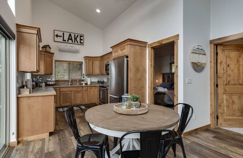 Bayview House | Waterfront house in Bayview! Boating, fishing, amazing views, 12mi to Silverwood