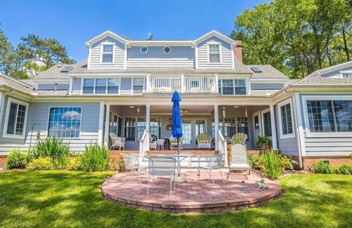 Berlin House | Waterfront in Berlin, MD on 56 Acres, Sleeps 20/9BR/8BA, Close to Ocean City, MD