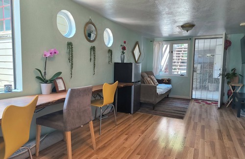 Vallejo Apartment | Waterfront King Bed Studio Free Laundry Private fenced Patio With Water View