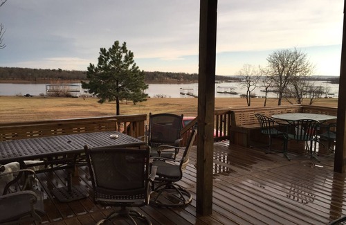 Porum House | Waterfront Lake Home at Duchess Creek Estates with boat dock on Lake Eufaula, OK