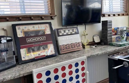 Silver Lakes Country Club House | Waterfront Lake House Gameroom Fishing