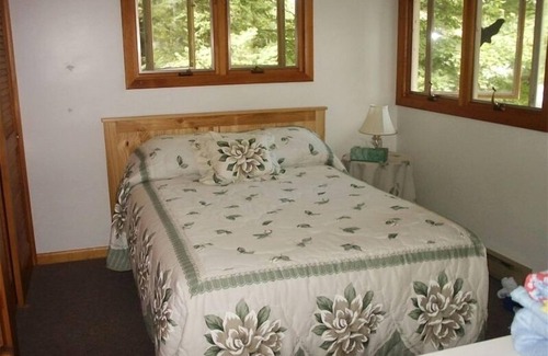Wilmington House | Waterfront Lake Raponda Vacation Paradise