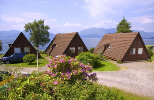 Kentallen Cottage | Waterfront Lodge 5 with Hot Tub