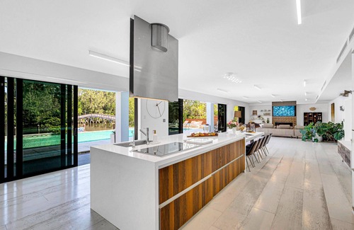Harbor Beach Villa | Waterfront Masterpiece Villa/Grand Heated Pool/Seabreeze Key
