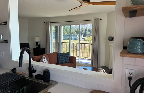 Sooke House | Waterfront Nest Near Victoria