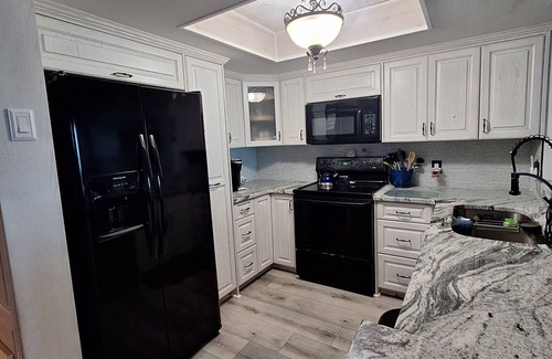 Hudson Condo | Waterfront Oasis for Serenity and Relaxation.