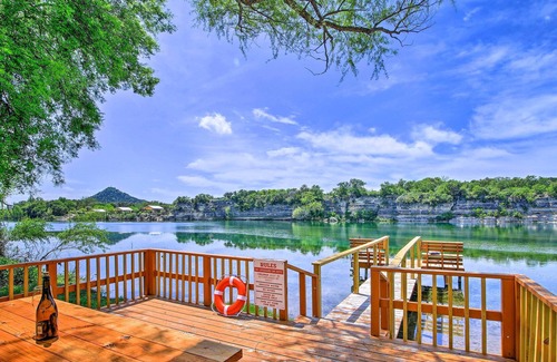 Camp Wood House | Waterfront Oasis w/ Dock + Kayaks on Lake Nueces!