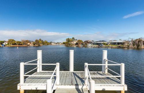 Forster House | Waterfront on Forster Keys