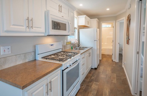 Coinjock Cottage | Waterfront Pet-friendly Cabin in Currituck Sound Campground (WF37)