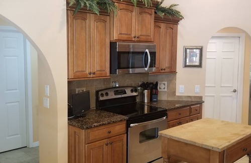 Caloosahatchee House | WATERFRONT POOL HOME has it all!