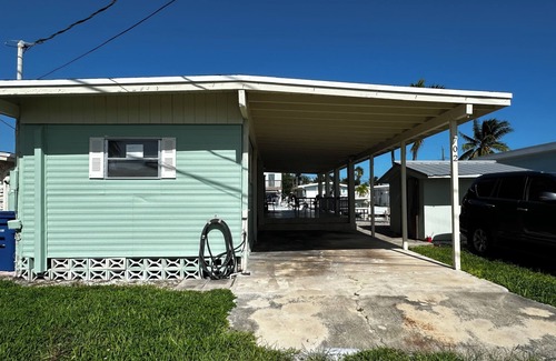 Marathon House | Waterfront property located inMarathon next to Sombrero Beach and 7 mile bridge