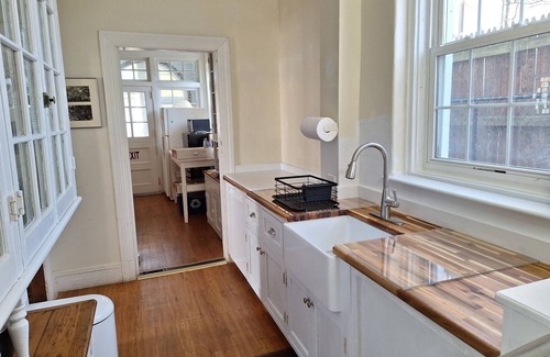New Rochelle House | Waterfront Retreat Center for Health & Wellness