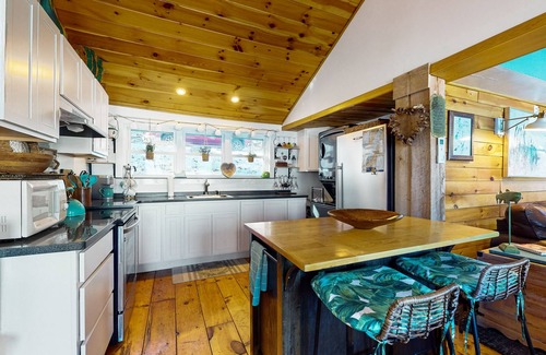 Winthrop House | Waterfront retreat with stunning views, dock access and washer/dryer