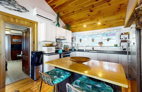 Winthrop House | Waterfront retreat with stunning views, dock access and washer/dryer
