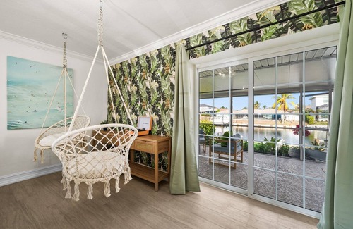 Marco Island Villa | Waterfront, Spa, Kayaks, Sauna, Heated Pool, Arcade, Mini Golf, Fire Pit, Bikes