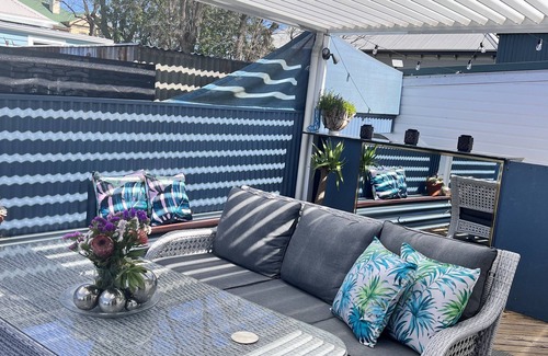 George Town Apartment | Waterfront Studio RM/Ensuite/BBQ/Fire Pot/Stunning Views/Secure Parking