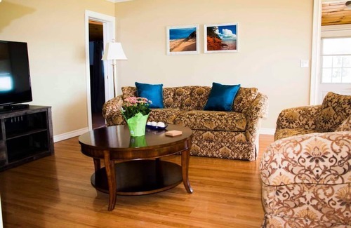 Stanhope House | Waterfront Vacation Home-Laundry inside、Air Conditioner-Perfect location!