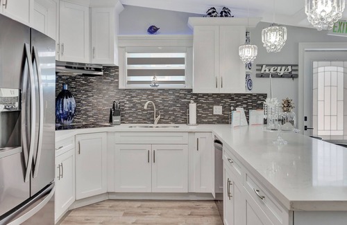 Marathon Villa | Waterfront Villa: Serene Escape!