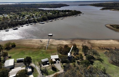 Checotah House | Waterfront With Boat slip
