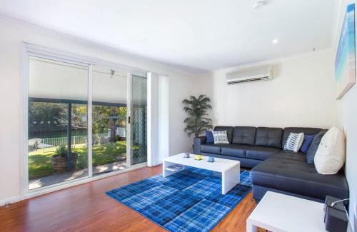 Lake Conjola House | Waterfront Wonder - lakeside home w. private jetty