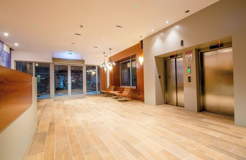 Old Town Apartment | Waterlane Island Deluxe 5A by GrandApart