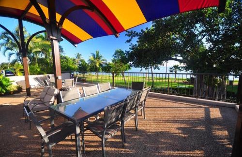 North Ward Hotel | Waters Edge The Strand