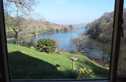 Mawgan Cottage | Waterside 16c Cottage Helford river: boat, garden, parking, no neighbours, view.