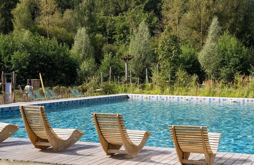 Maubray Villa | Waterside Elegance Sky Pad