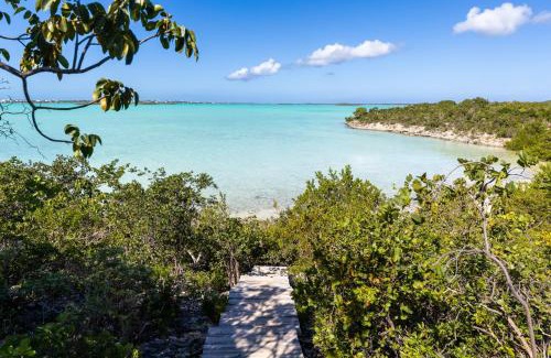 Ocean Point House | Waterside Home, Shaded Whirlpool Spa, Outdoor Dining, Smart TV, Amazon Prime