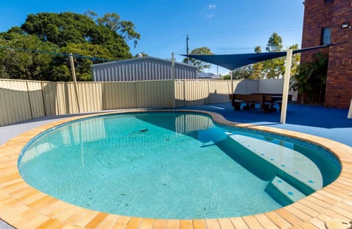 Bongaree Apartment | Waterviews in the Heart of Bongaree
