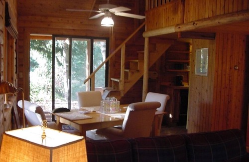 Cheboygan Cottage | Waterway Cottage; Michigans Inland Waterway/River/Mullett/Burt Lake/Straits Mack