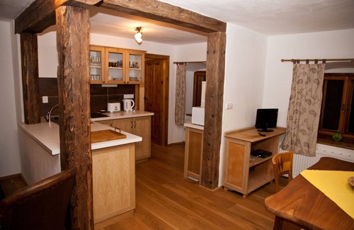 Kajov Apartment | Waterwheel apartment at Kamenný potok
