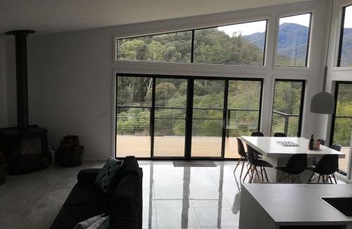 Merrijig House | Watsons