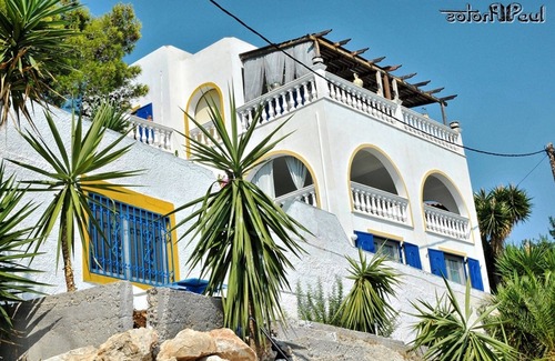 Salamis House | Wavedance Accommodation (Aris)