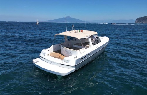 Pogerola Boat Rental | Waveoflovecharter