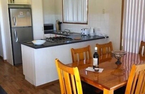 Duncan Cottage | Waves and Wildlife
