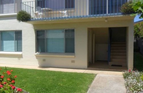 Cowes House | Waves on Warley - ground floor unit