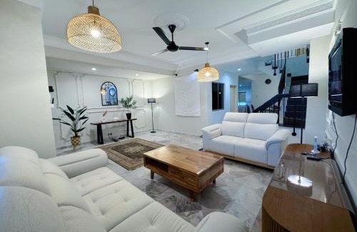 Puchong Villa | WAWASAN PUCHONG, PUSAT BANDAR PUCHONG Fully Aircon Homestay