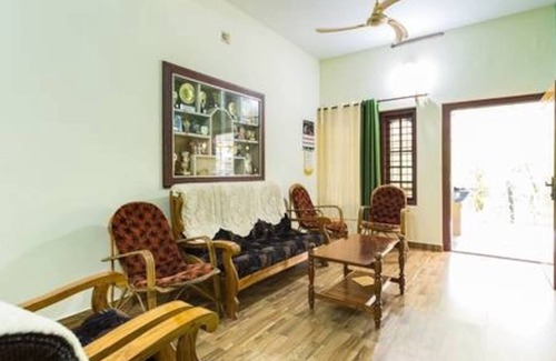 Kolagappara Bed & Breakfast | Wayanad Stay the Pepper Suite