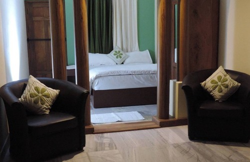Kolagappara Bed & Breakfast | Wayanad Stay the Pepper Suite