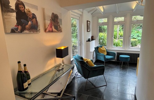Crantock Cottage | Waylands cottage with gardens, parking for 3 cars - in Crantock village