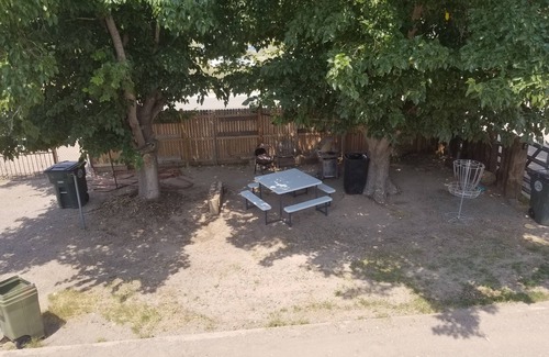 Truth or Consequences House | We are about one and a 1/2 miles from downtown and the hot tubs.