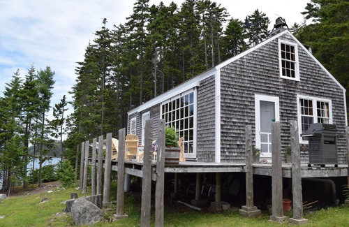 Seal Cove Cottage | WE DO NOT ACCEPT 2026 RESERVATIONS UNTIL JANUARY